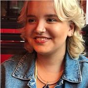 je suis étudiante en langue anglaise partie cette année pour obtenir une certification en langue et travailler à l'étranger